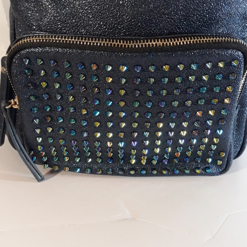 Fashion Backpack - Picture 3 of 5